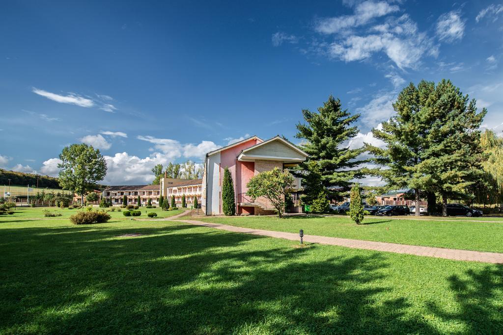 Motel Gilău Exterior photo